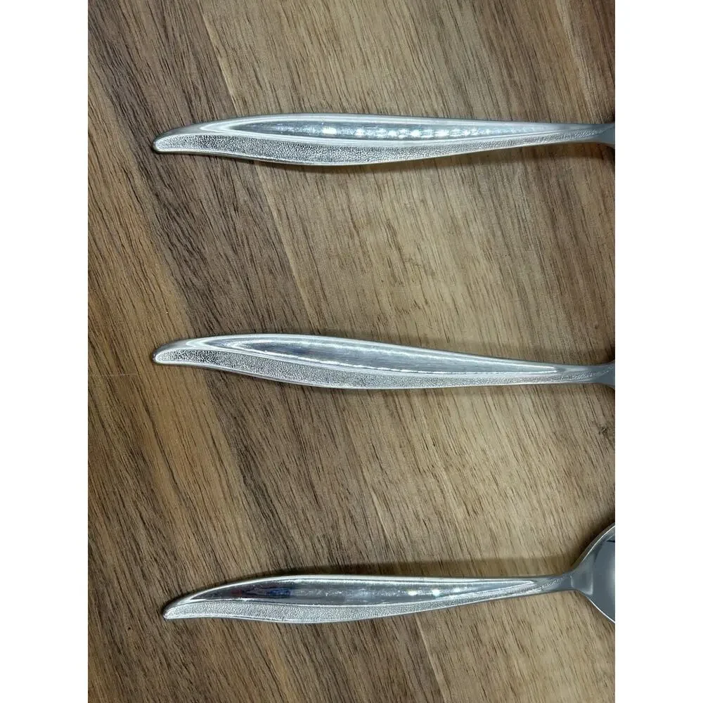 OneidaCraft Deluxe Textura Stainless Flatware Lot 2 Oval Spoons 1 Teaspoon MCM